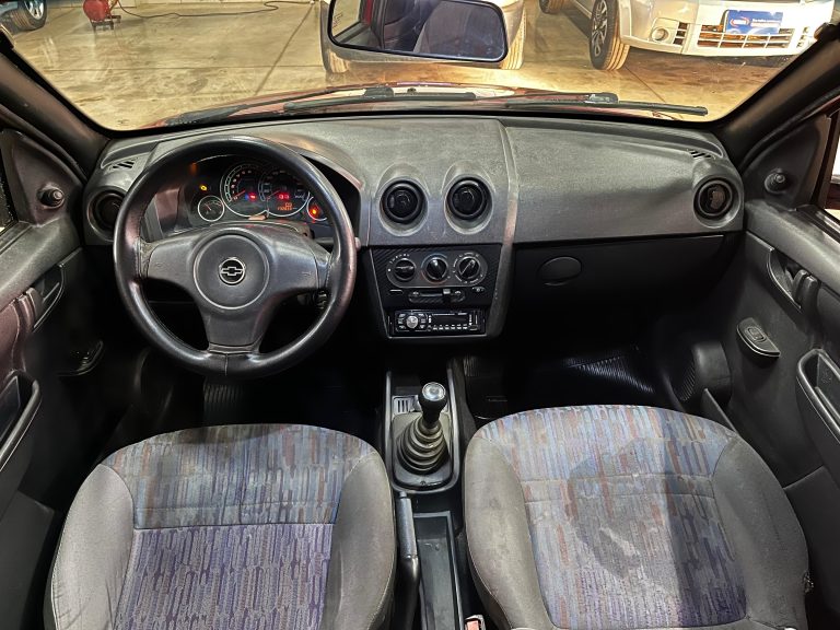 CELTA VERMELHO DENTRO1