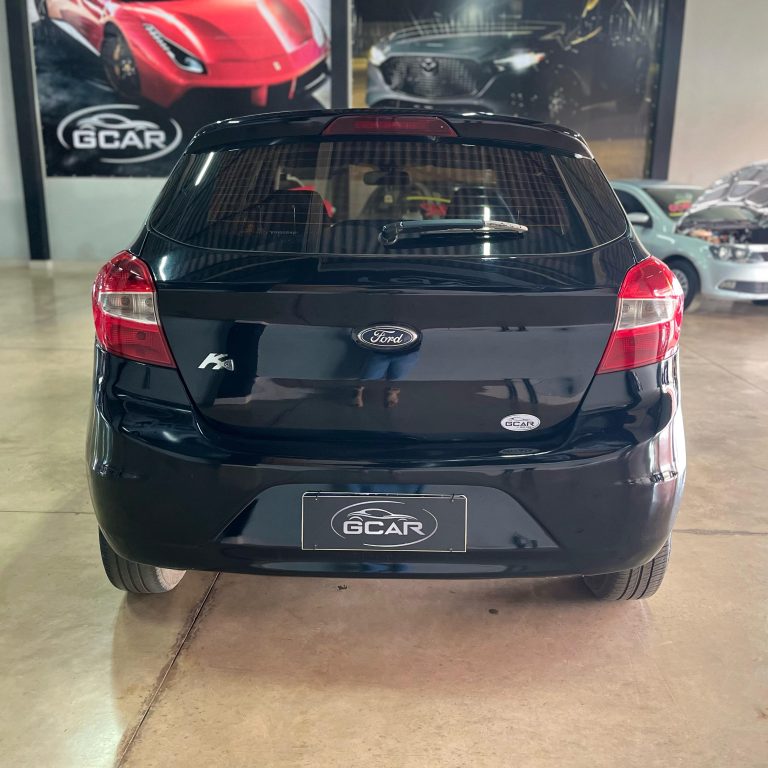 ford ka preto traseira
